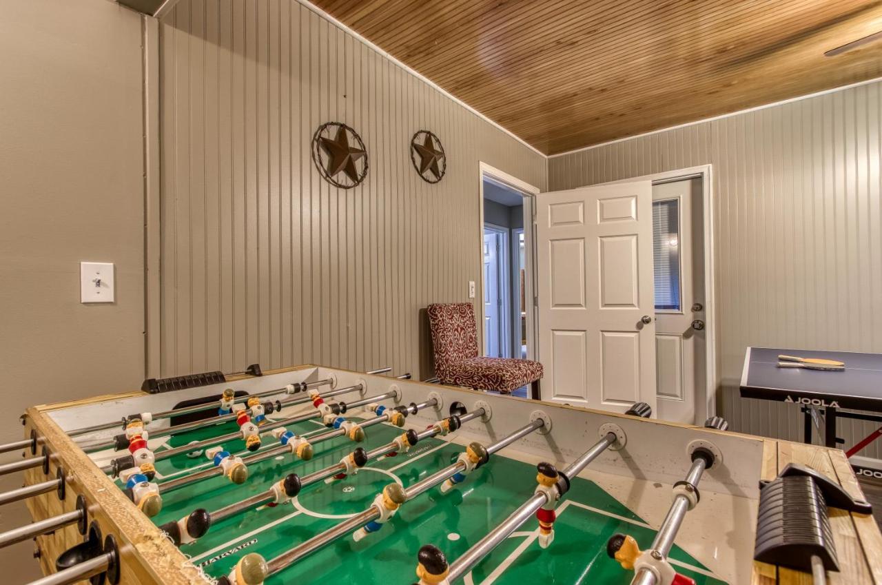 Fun & Games By Honeybearcabins 2Br/1Ba Sleeps 7 เซอเวียร์วีล ภายนอก รูปภาพ